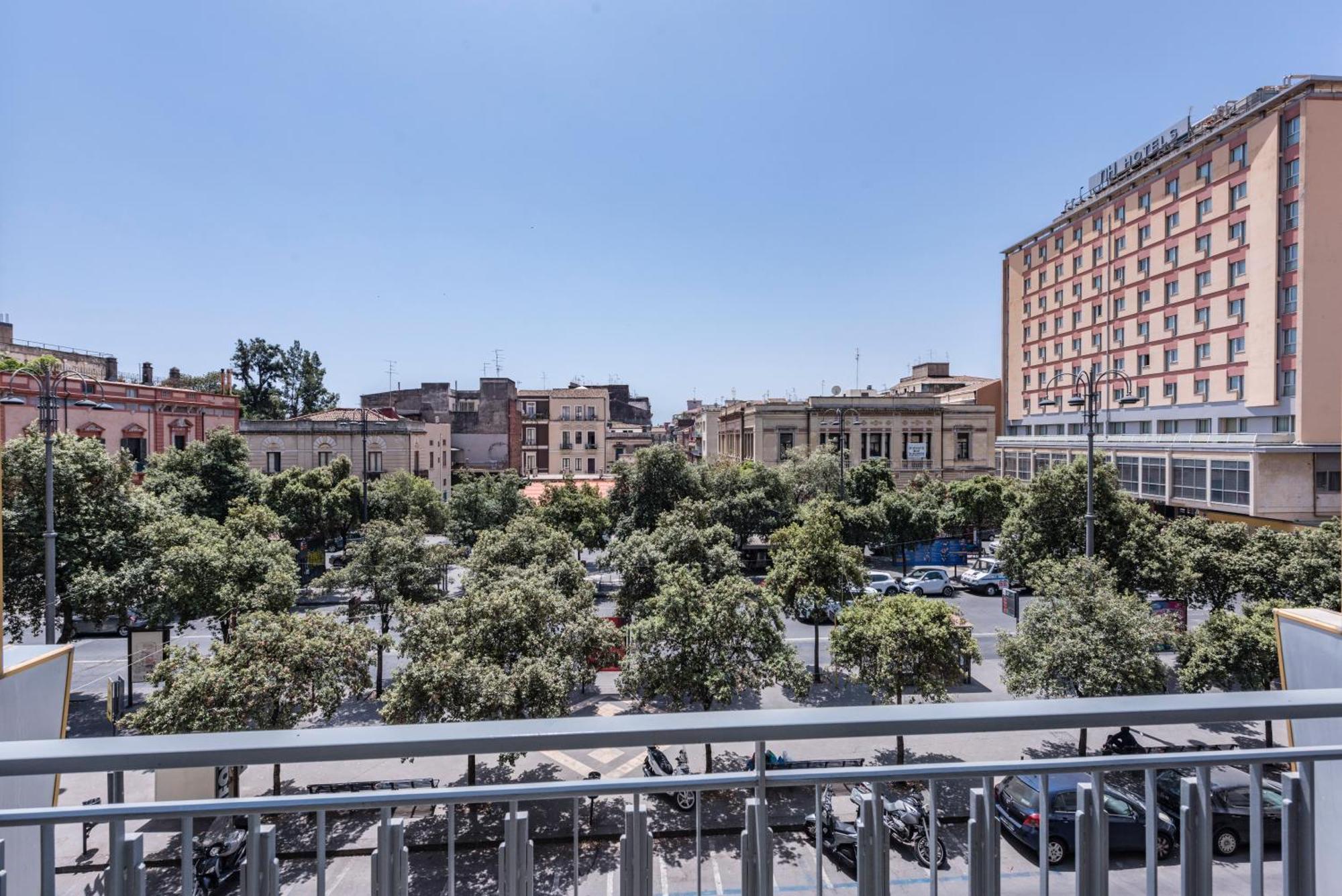Ferrini Home - Suites Catania Luaran gambar